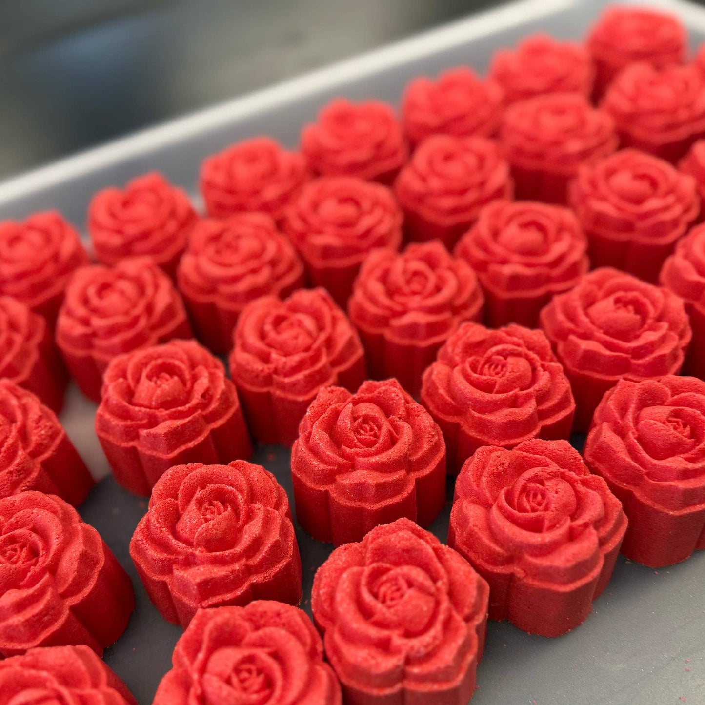 Poppy & Thyme - Rose Mini Bath Bomb