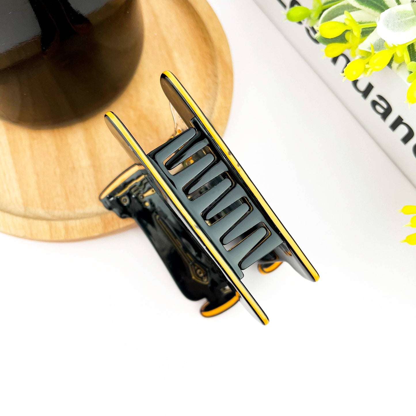 TheDivaSoap - Sewing Machine Acetate Claw Clip, Souvenir Hair Clip