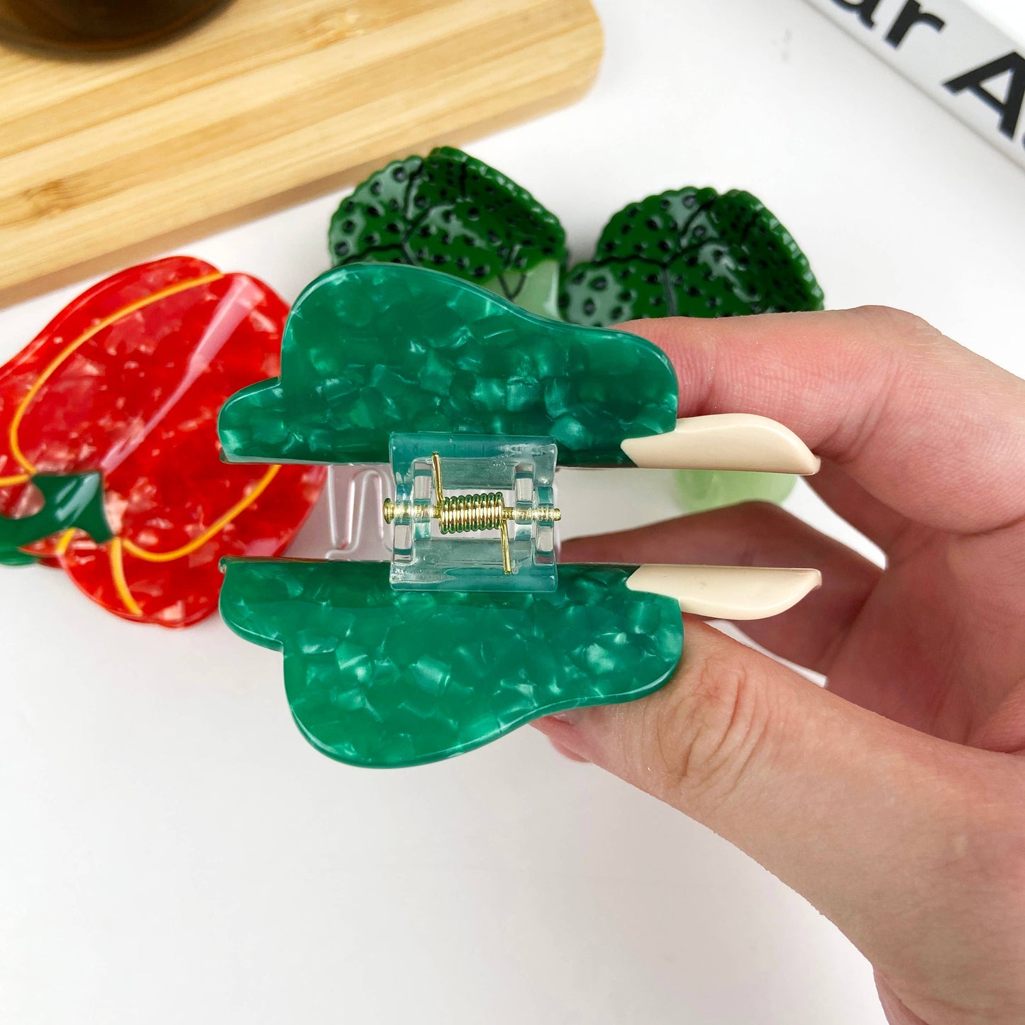 TheDivaSoap - Chili and Cabbage Claw Clip Acetate Vegetable Hair Clips: Chili
