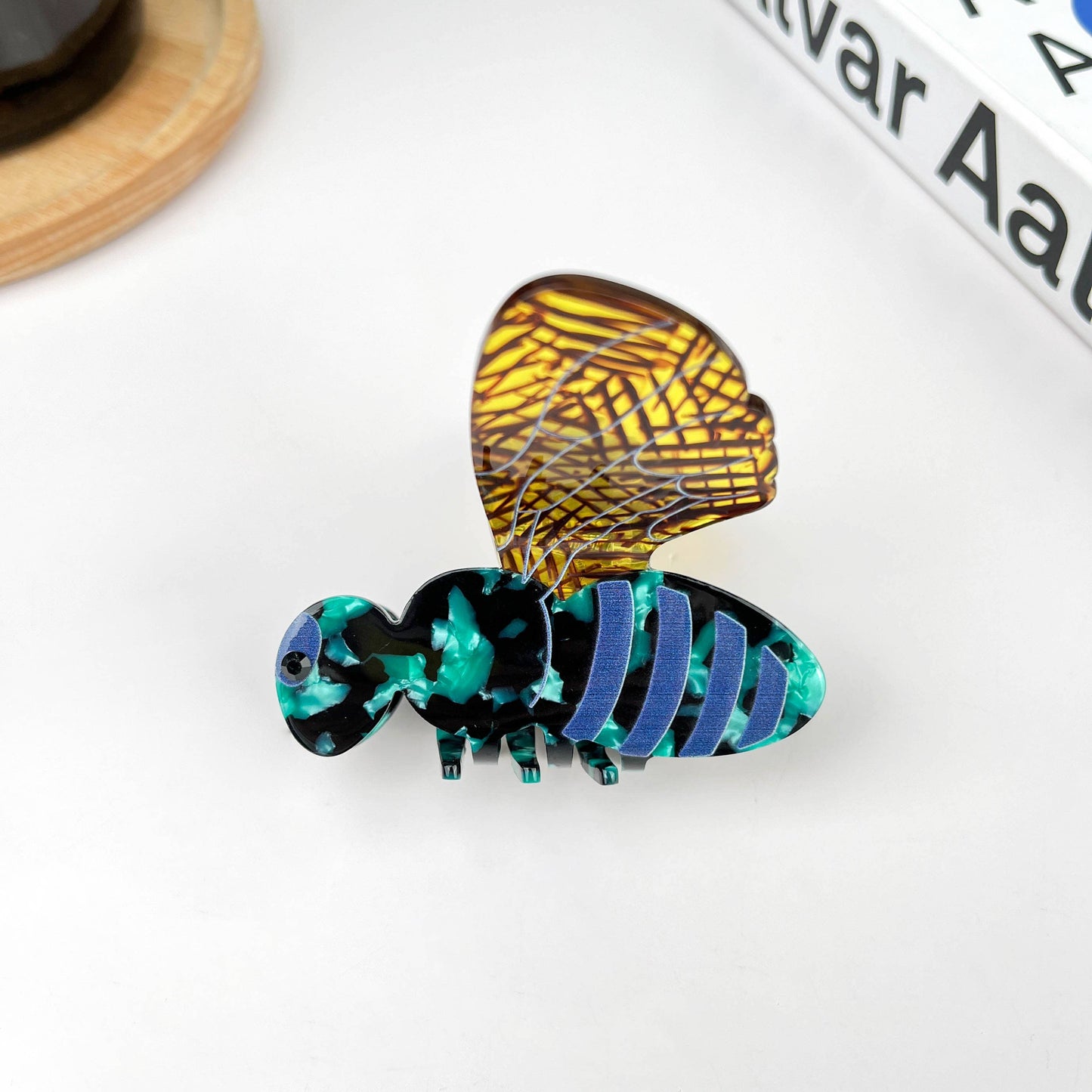 TheDivaSoap - Cute Acetate Bee Hair Claw: A