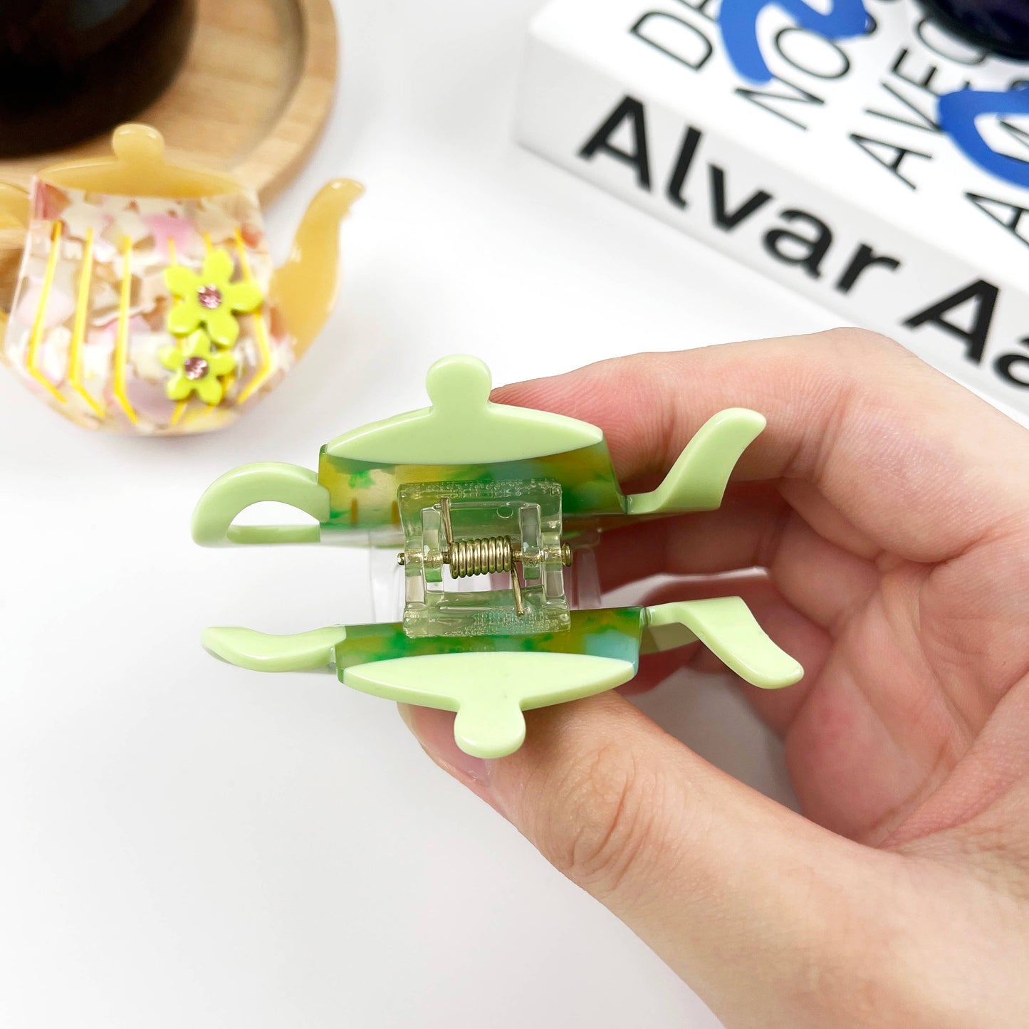 TheDivaSoap - Cartoon Teapot Hair Clip Acetate Claw Clips: Green