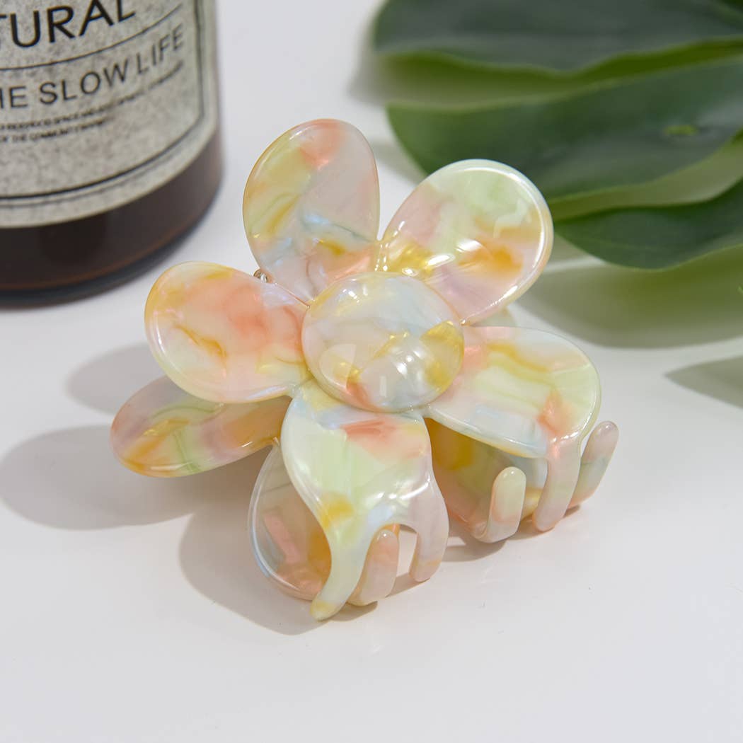TheDivaSoap - Acetate Cute Flower Hair Claw Clip, Eco-Friendly: Green / 2.75"