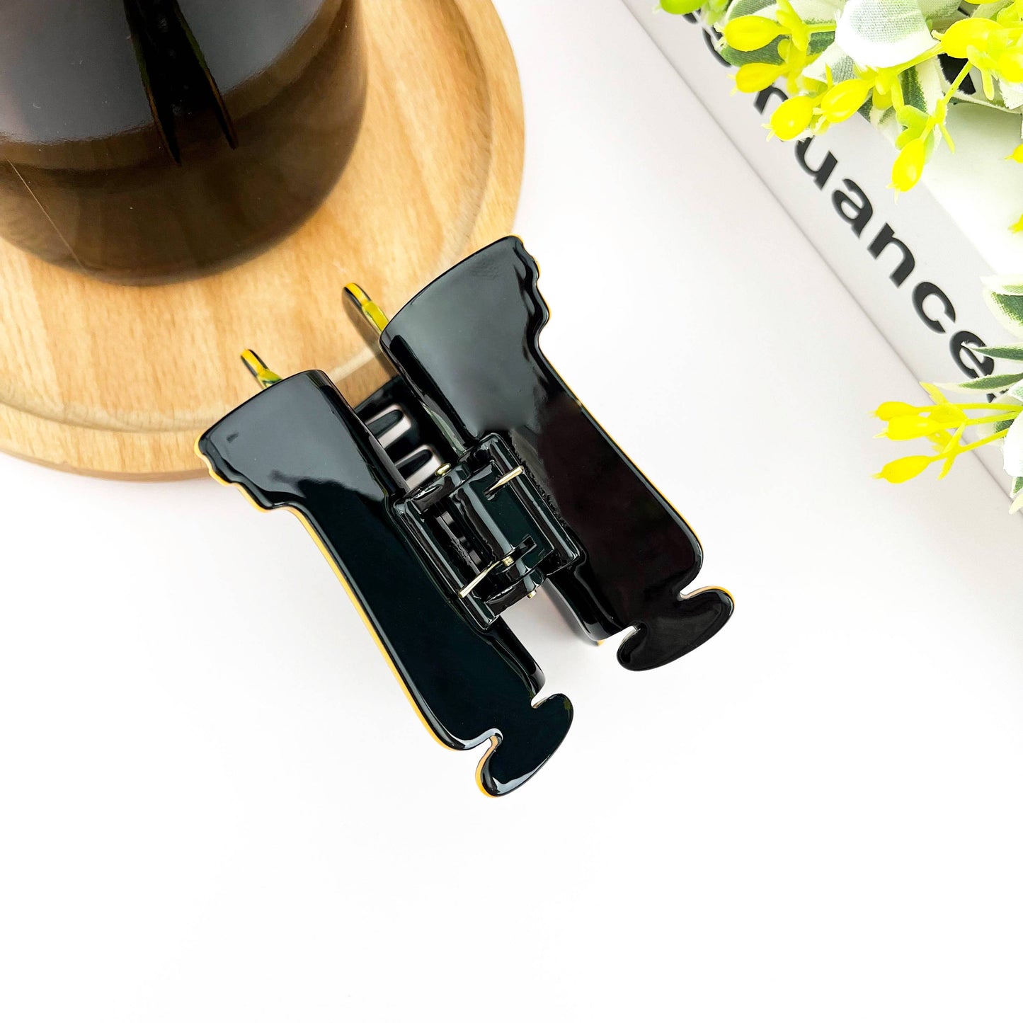 TheDivaSoap - Sewing Machine Acetate Claw Clip, Souvenir Hair Clip
