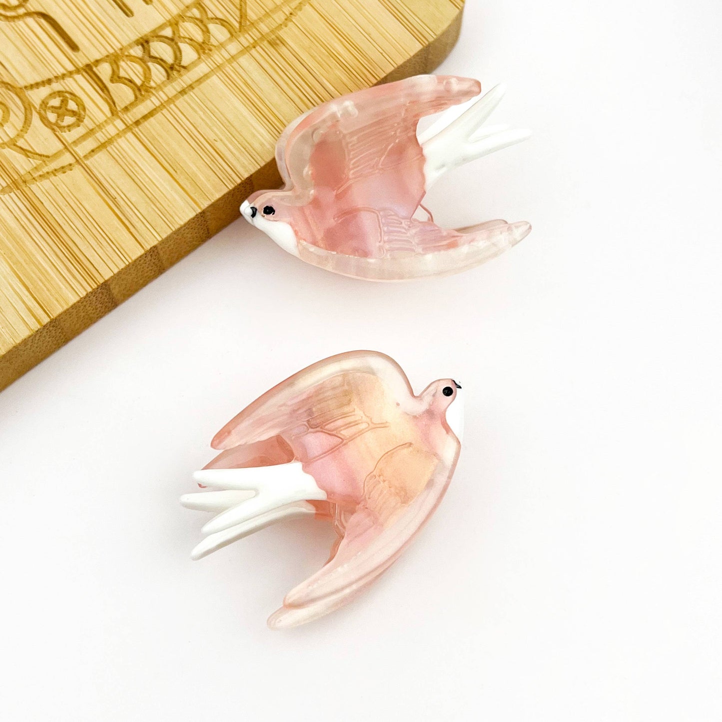 TheDivaSoap - Swallow Hair Clip, Acetate Claw Clip: Pink Small Clip