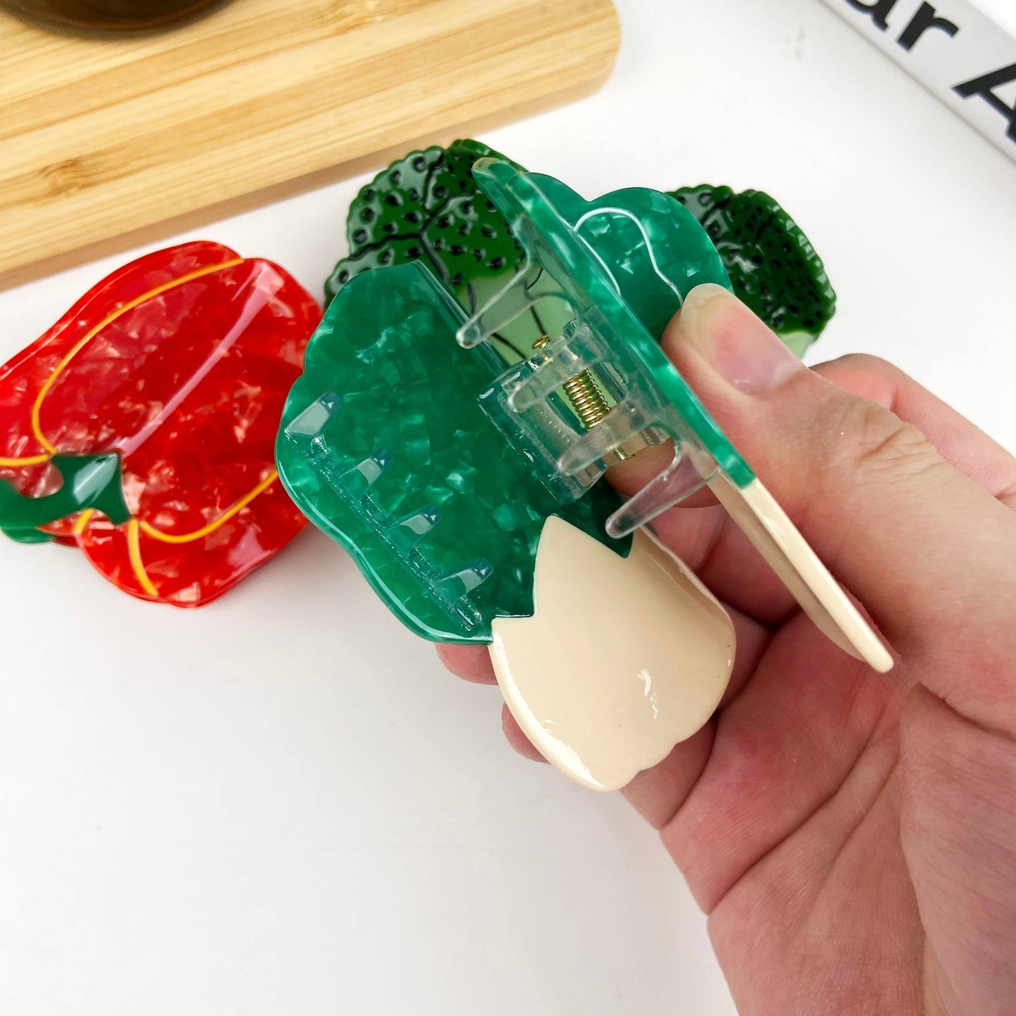 TheDivaSoap - Chili and Cabbage Claw Clip Acetate Vegetable Hair Clips: Chili