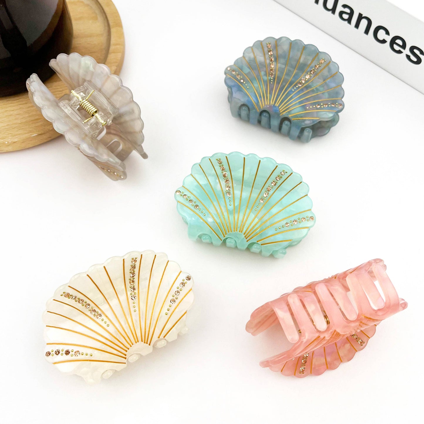 TheDivaSoap - Crystal Shell Claw Clip, Ocean Creatures Hair Clip: White