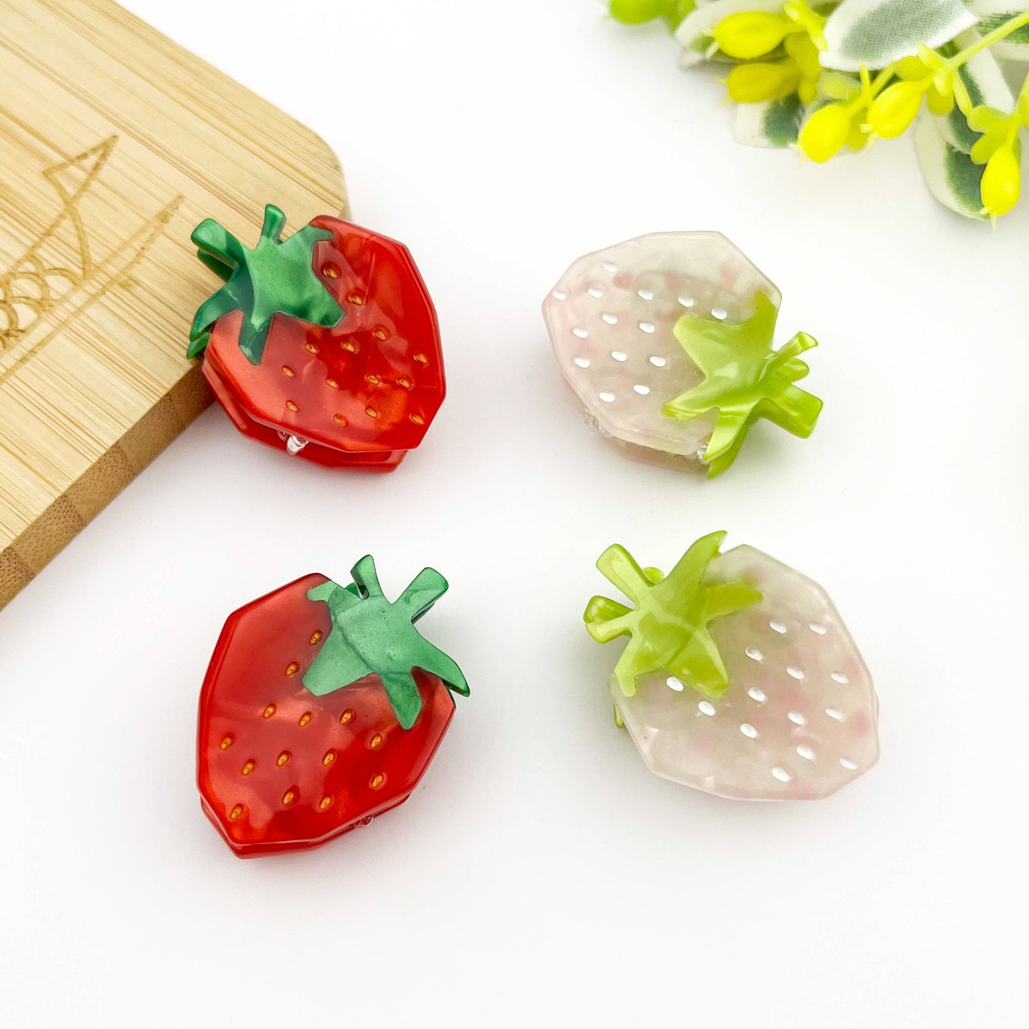 TheDivaSoap - Cartoon Strawberry Hair Claw Clip,Fruit Hair Clip: Red