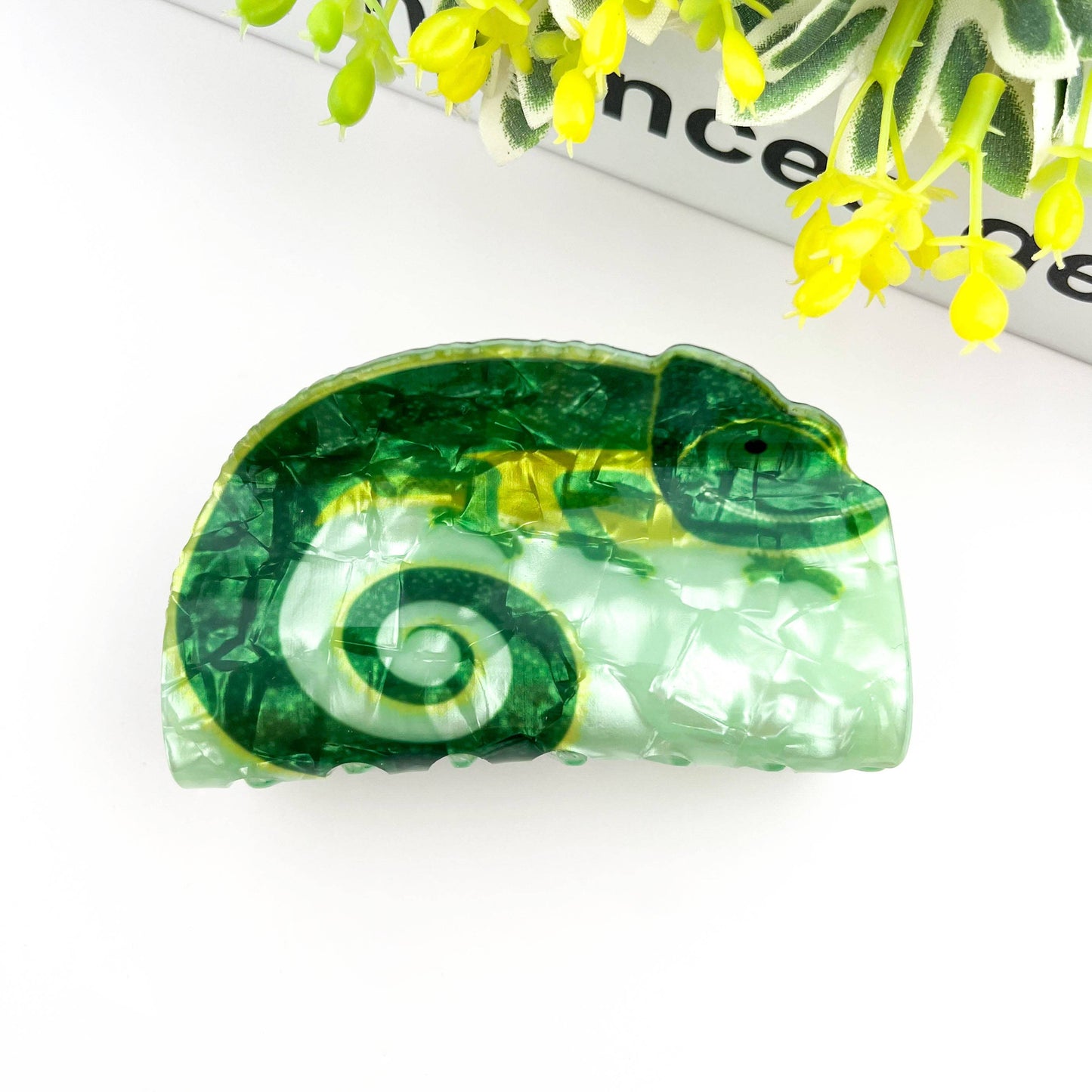 TheDivaSoap - Green Lizard Hair Claw Clip: Red-backed lizard