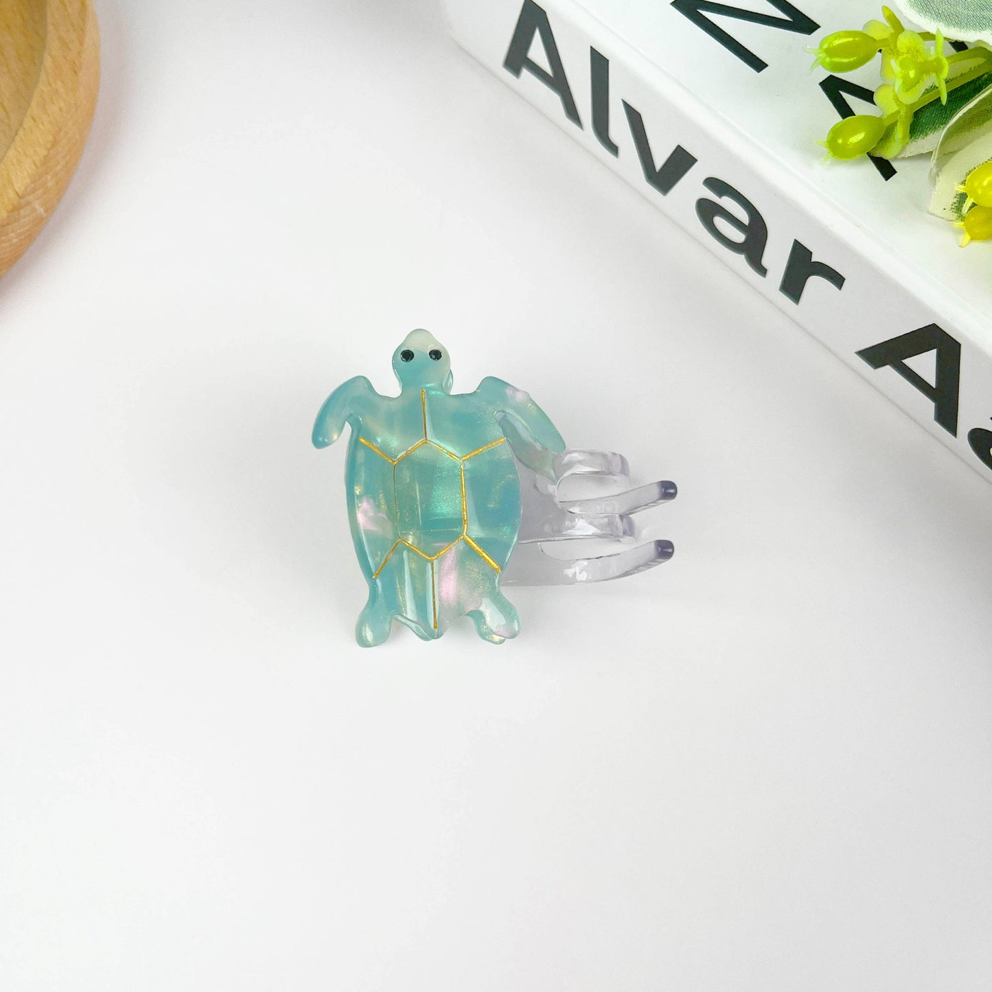 TheDivaSoap - Blue Turtle Claw Clip,Animal Hair Clip: Large