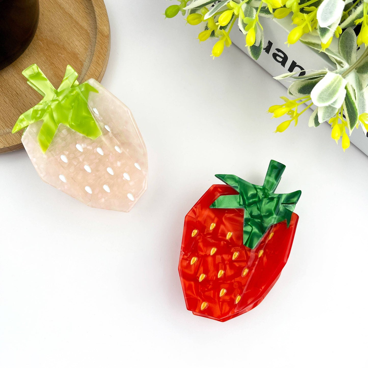 TheDivaSoap - Cartoon Strawberry Hair Claw Clip,Fruit Hair Clip: Red
