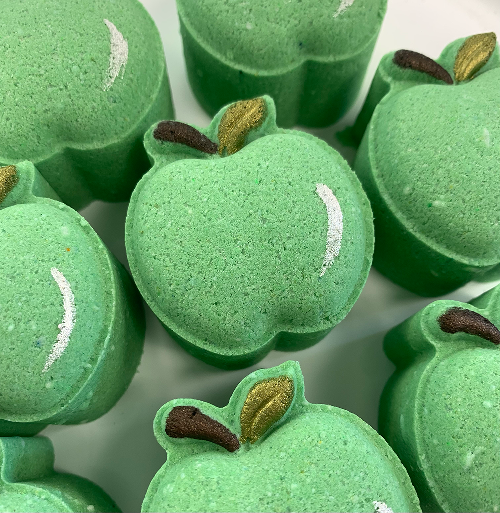 Poppy & Thyme - Little Green Apple Mini Bath Bomb