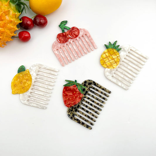 TheDivaSoap - Fruit Acetate Hair Comb, Cherry, Lemon & Strawberry Designs: Strawberry