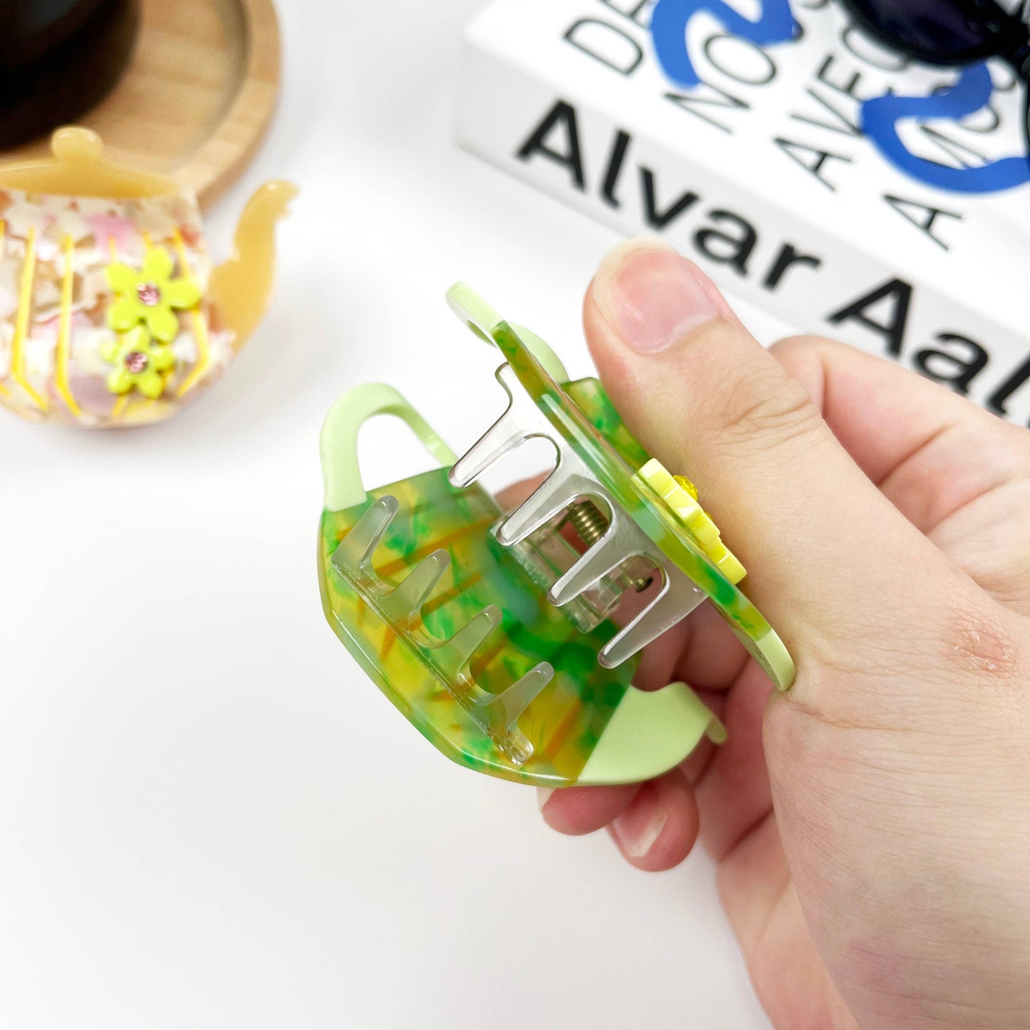TheDivaSoap - Cartoon Teapot Hair Clip Acetate Claw Clips: Green
