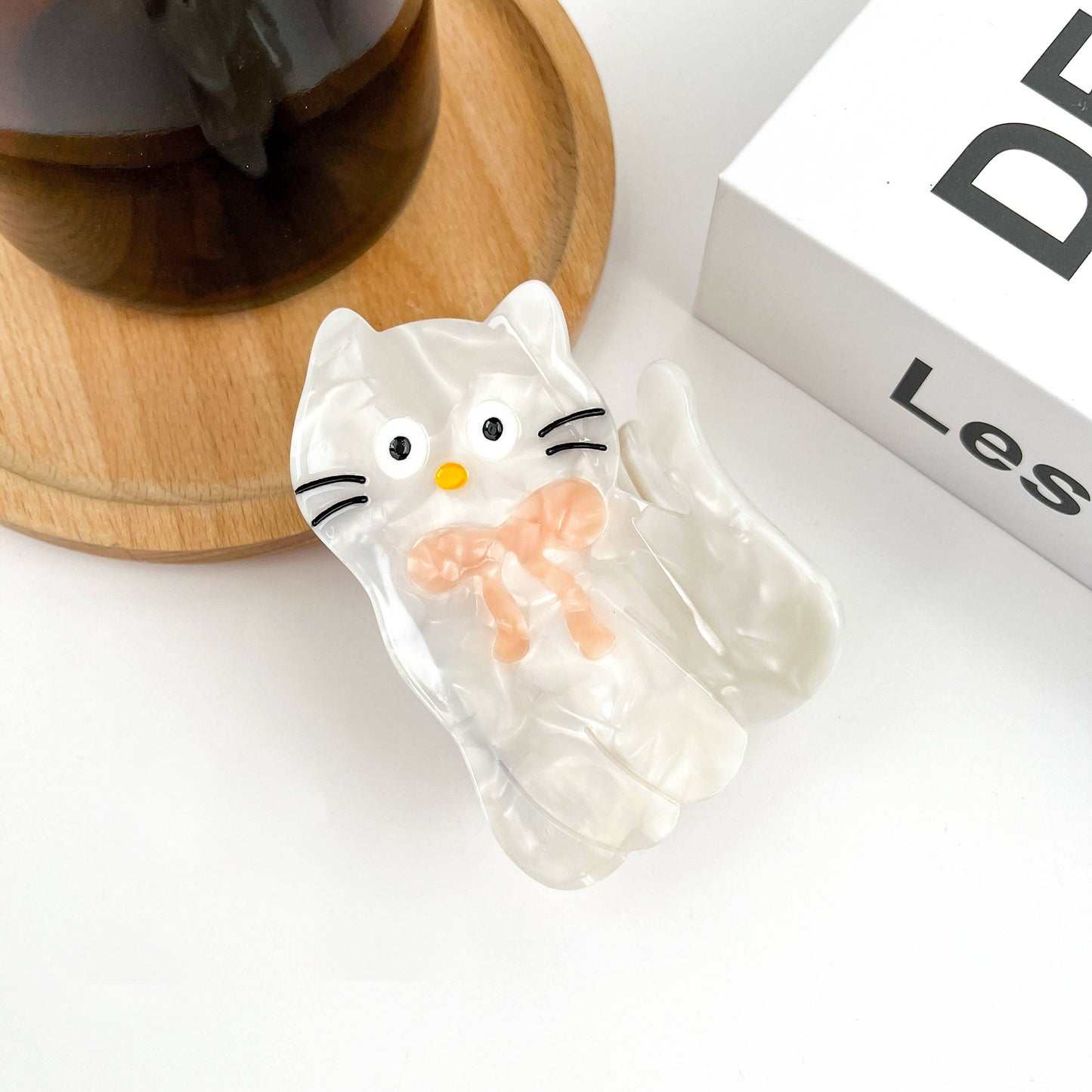 TheDivaSoap - Tilt Head Cat Hair Clip, Acetate Claw Clip: White