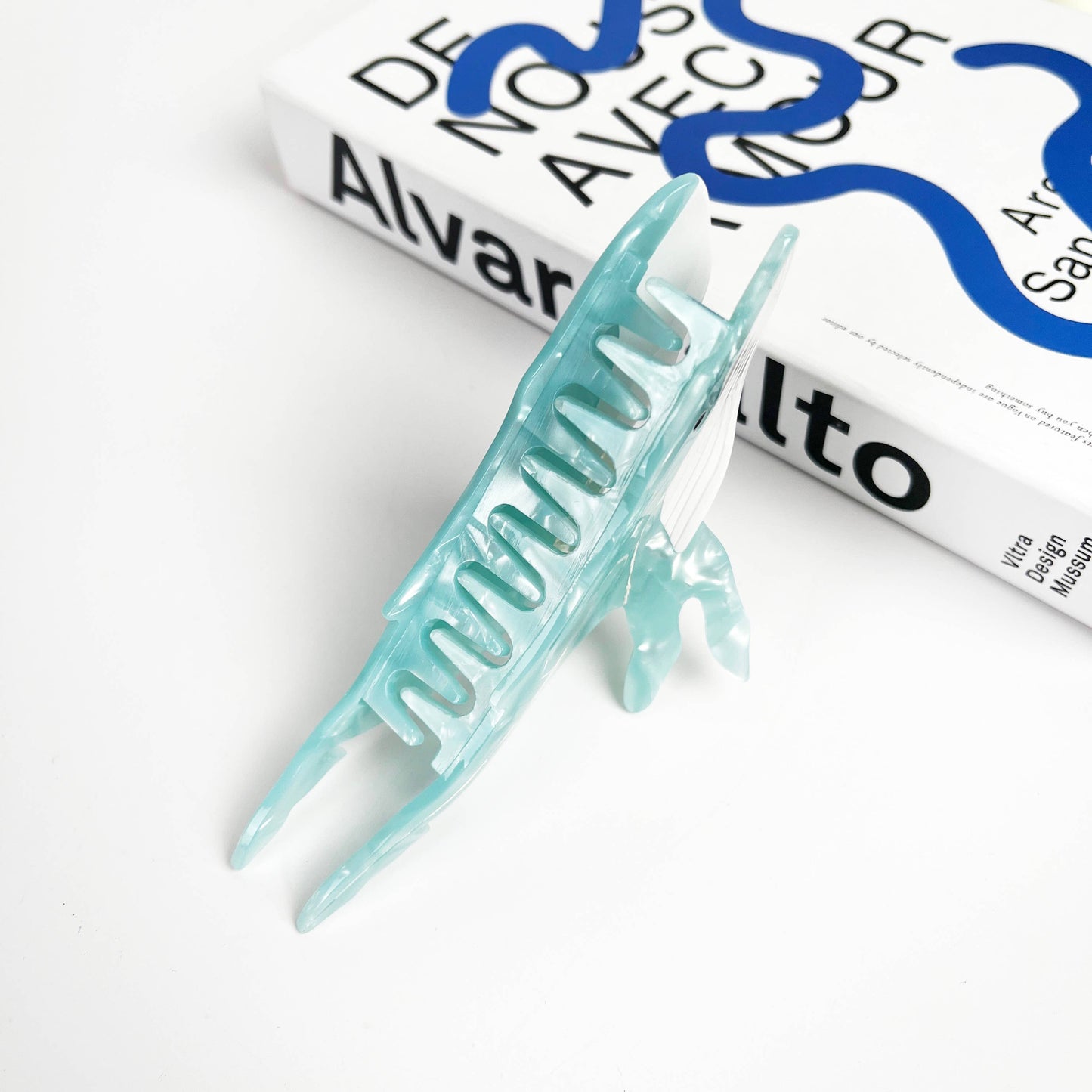 TheDivaSoap - Green Whale Claw Clip