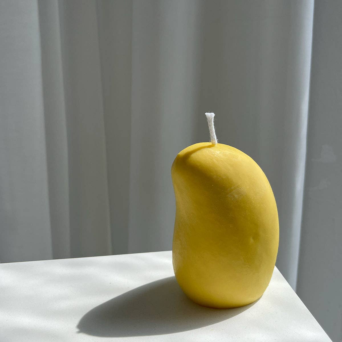 Scandles - Mango Candle: Yellow / Mango / Single Mango