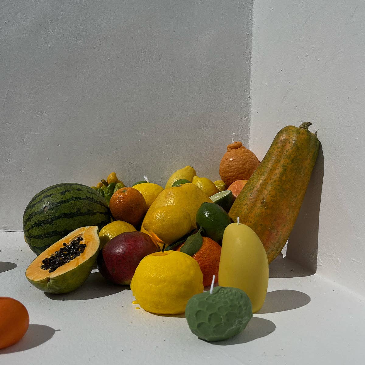 Scandles - Mango Candle: Yellow / Mango / Single Mango