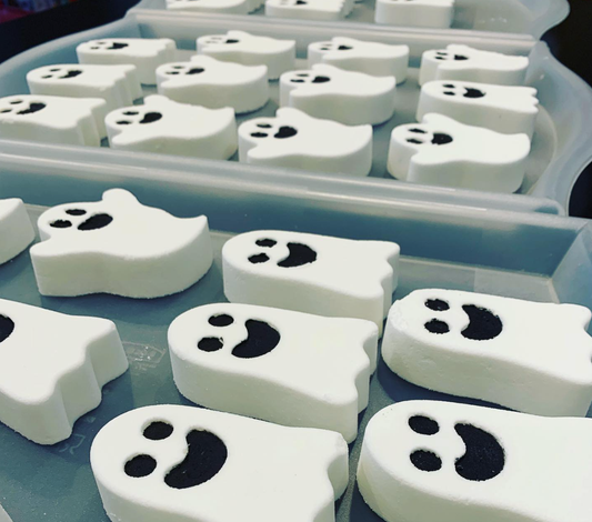 Poppy & Thyme - Ghost Bath Bomb (Halloween)