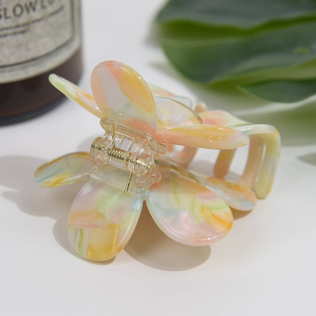 TheDivaSoap - Acetate Cute  Flower Hair Claw Clip, Eco-Friendly: Green / 2.75"