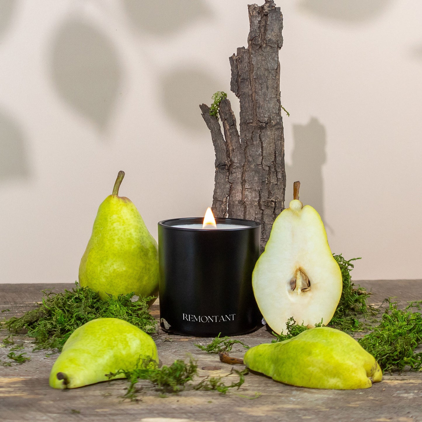 Anjou Pear Candle | Pear ~ Sumac ~ Guaiacwood | Wood Wick Candle