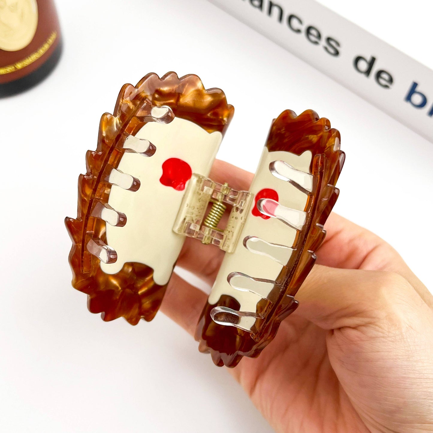 TheDivaSoap - Cute Hedgehog Claw Clip with an Apple , Animal Hair Clip