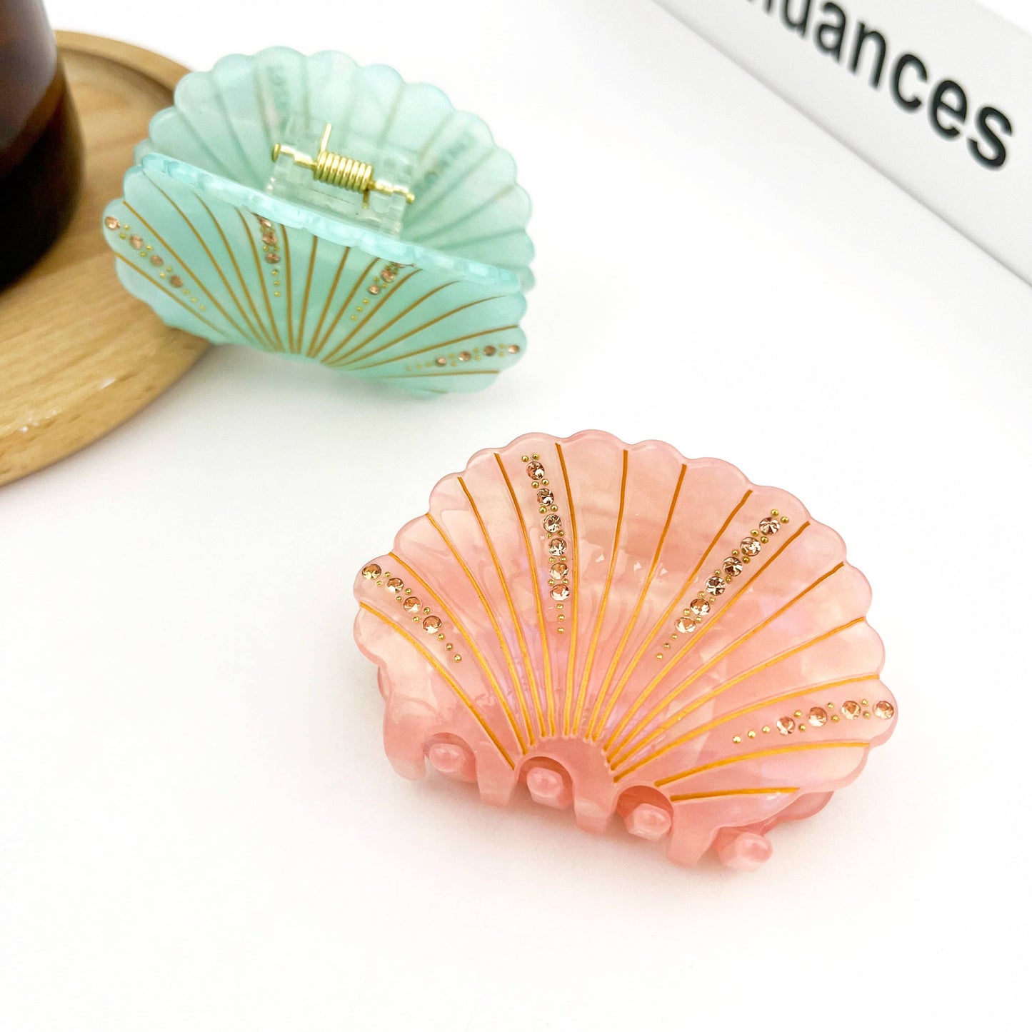 TheDivaSoap - Crystal Shell Claw Clip, Ocean Creatures Hair Clip: White